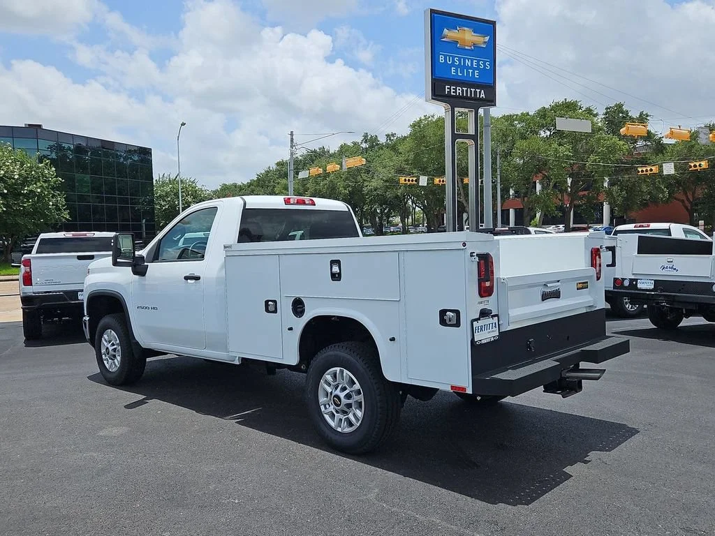 New 2026 Summit White Chevrolet WT image 3