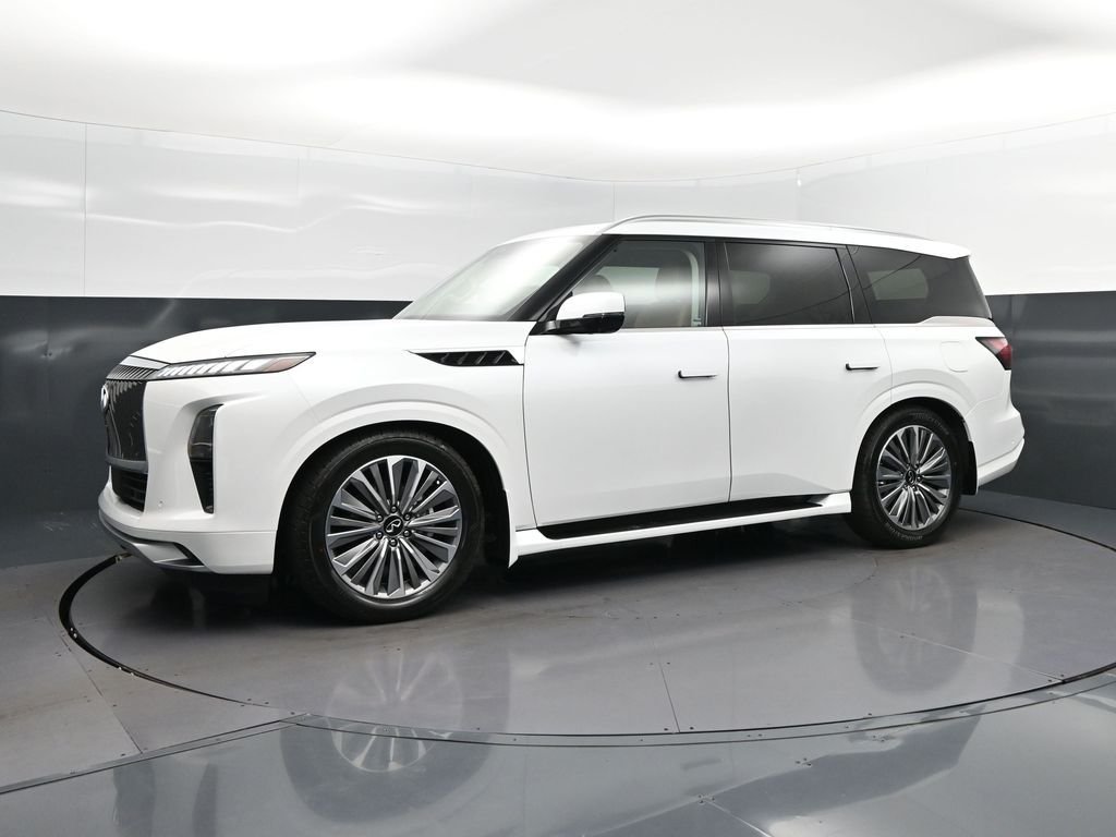 New 2026 RADIANT WHITE INFINITI Luxe 2WD image 3