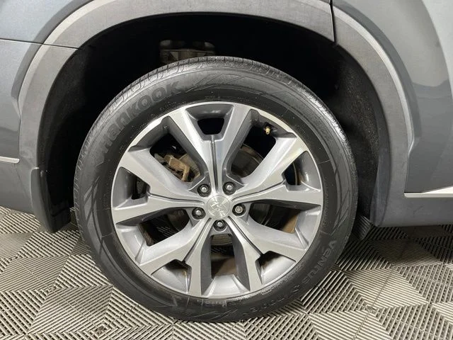Used 2022 Gray Hyundai SEL image 12