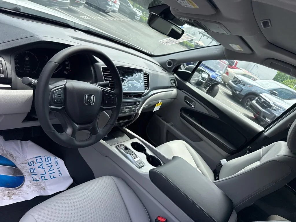 New 2026 Platinum White Pearl Honda RTL image 20