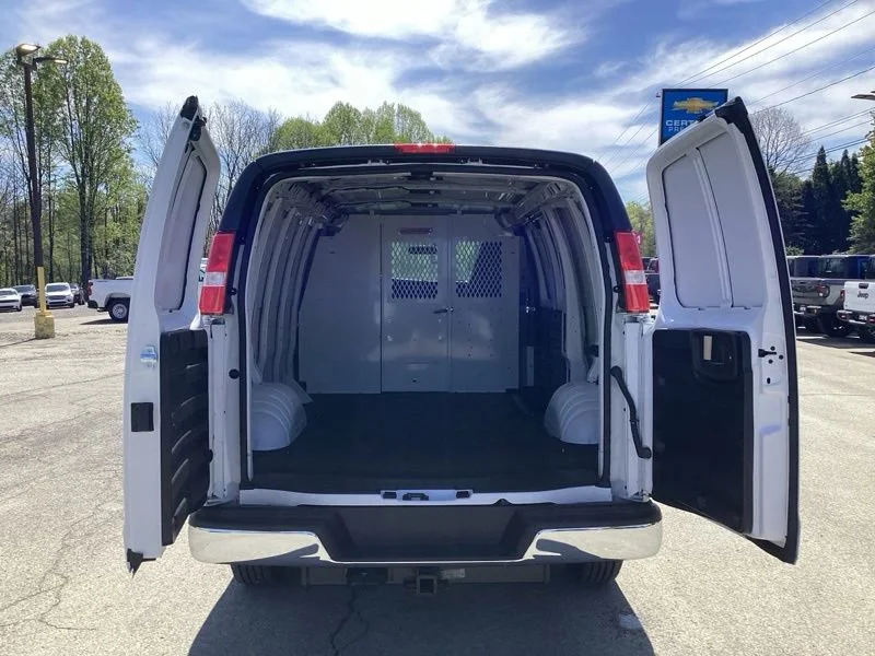 2026 Chevrolet Express Cargo Work Van - Photo 14