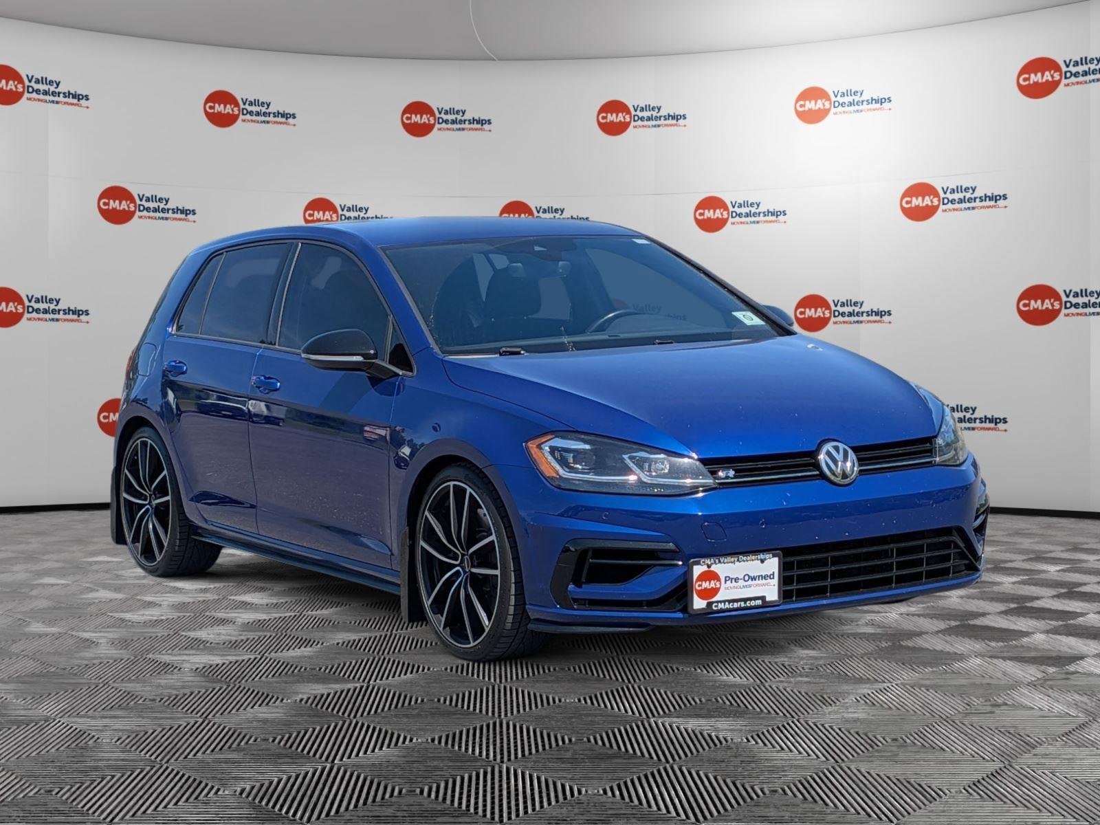 Used 2018 Lapiz Blue Metallic Volkswagen 4Motion image 3