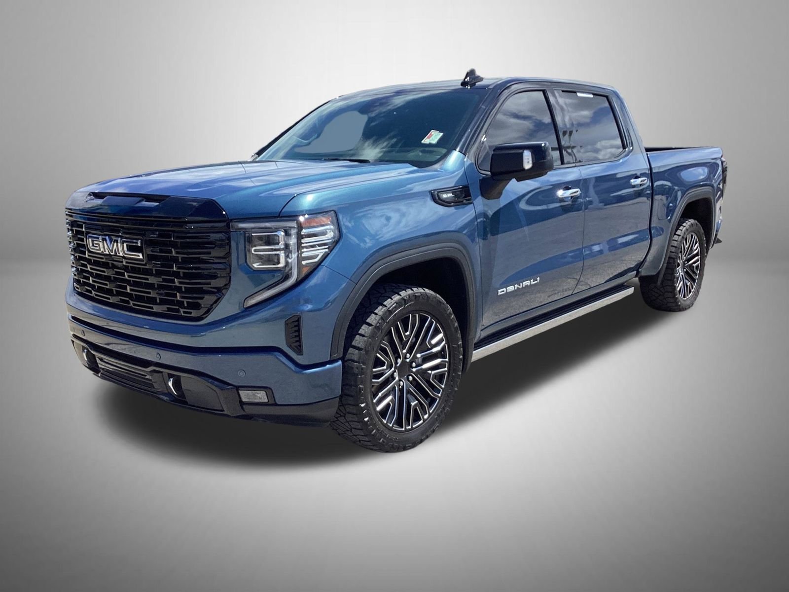 2024 GMC Sierra 4WD Crew Cab Short Box Denali's photo