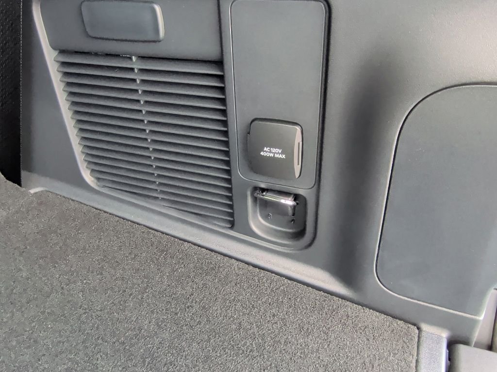 New 2026 Agate Black Metallic Ford Platinum® image 46