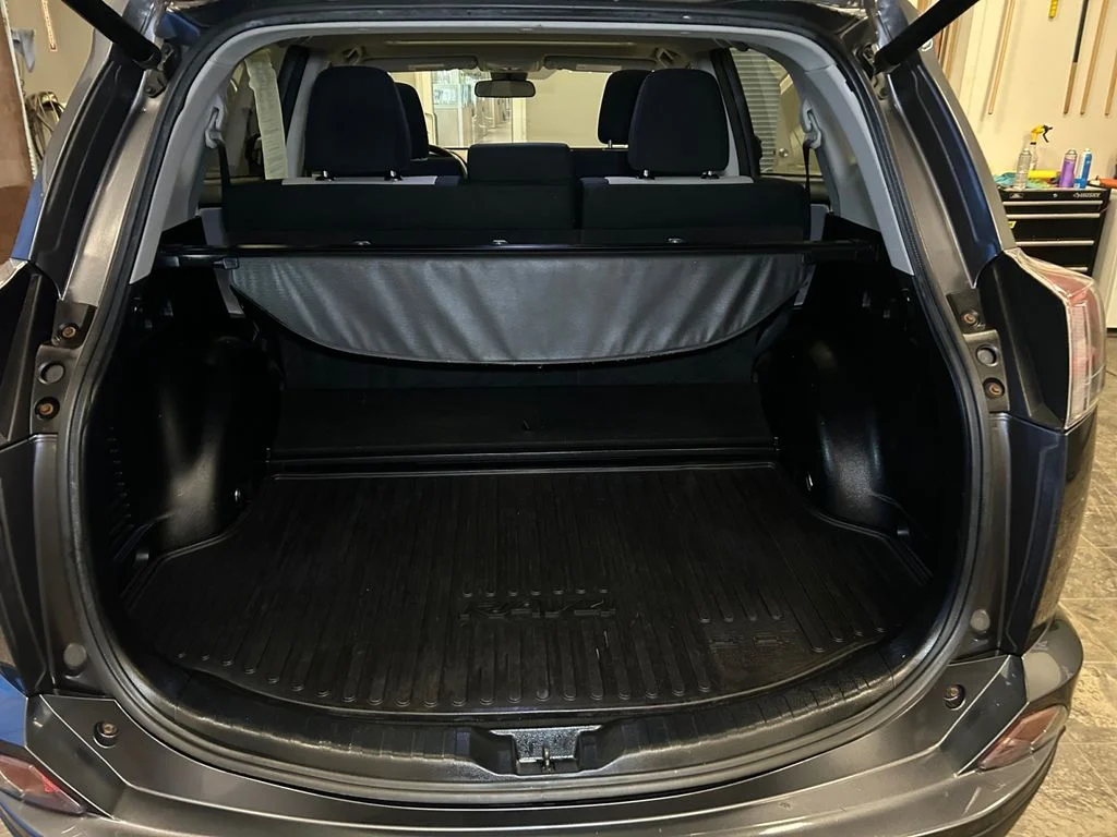 Used 2018 Magnetic Gray Toyota XLE image 19