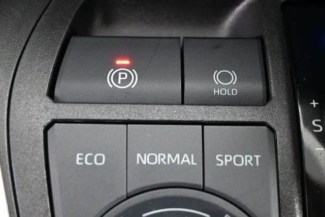 Used 2022 White Toyota Adventure image 34