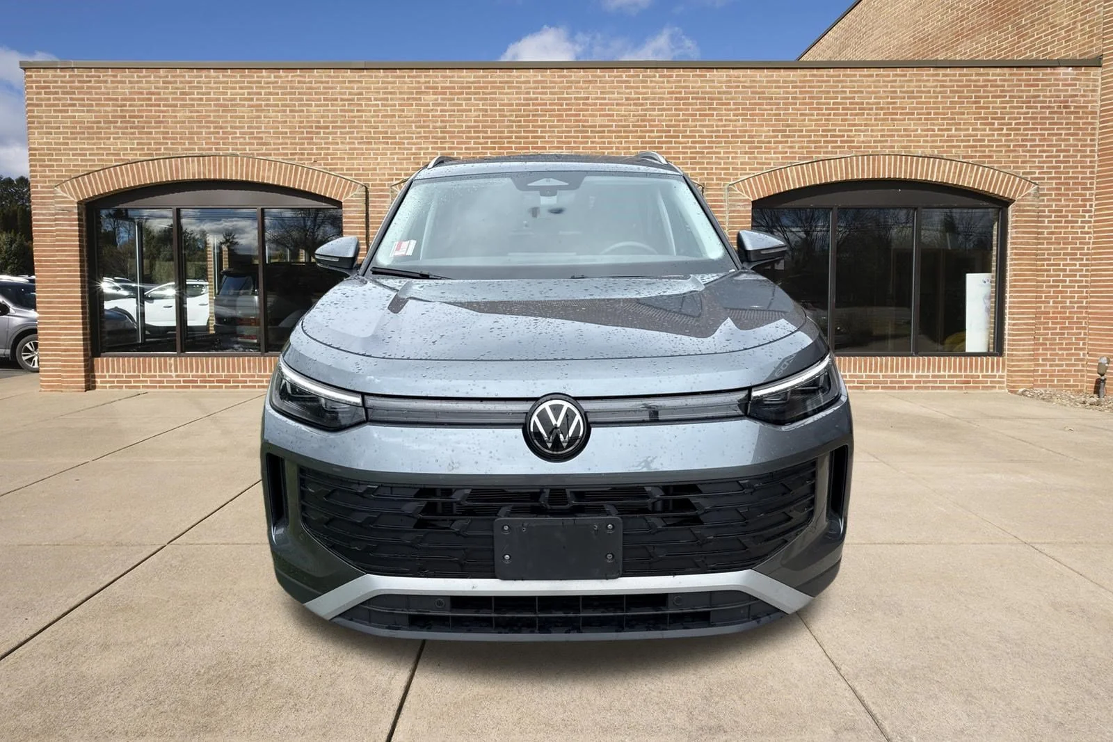 Used 2026 Platinum Gray Metallic Volkswagen SE image 8