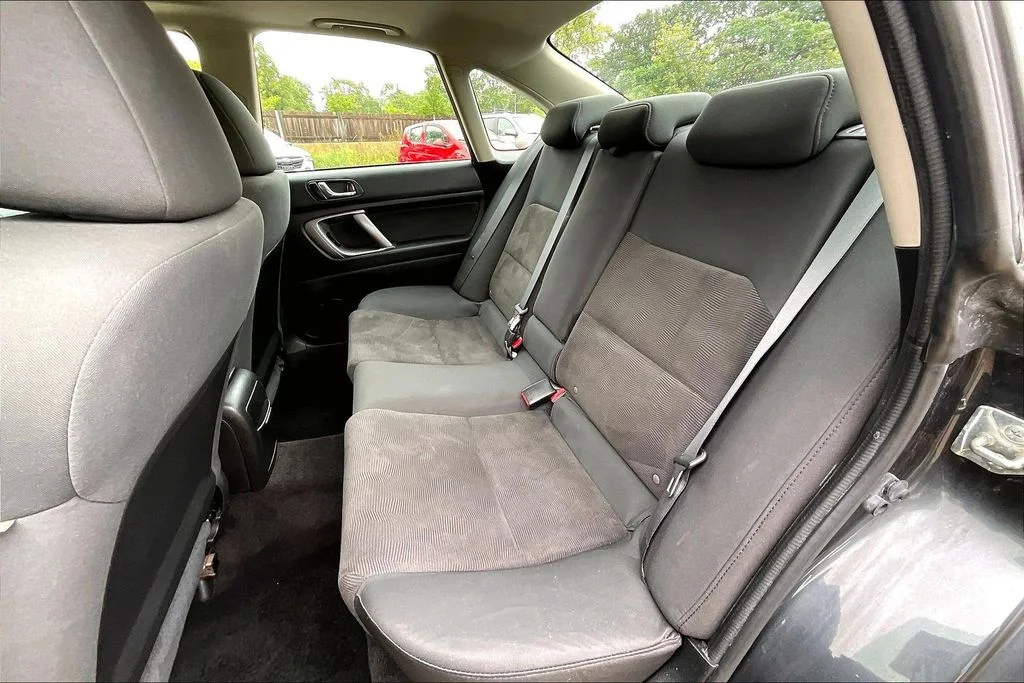 Used 2009 Gray Subaru 2.5i image 25