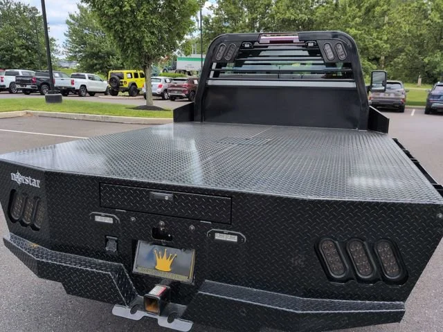 New 2026 Summit White Chevrolet Work Truck image 28