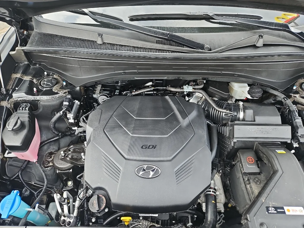 Used 2025 Abyss Black Pearl Hyundai SEL image 37