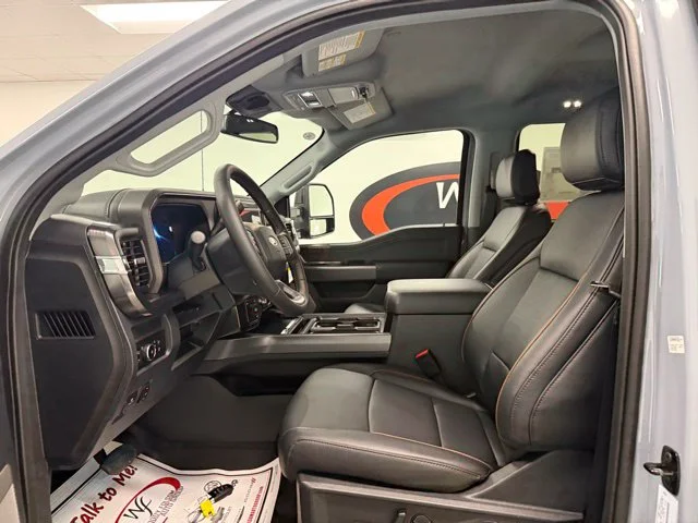New 2026 Glacier Gray Metallic Tri-Coat Ford F-450® LARIAT® image 26
