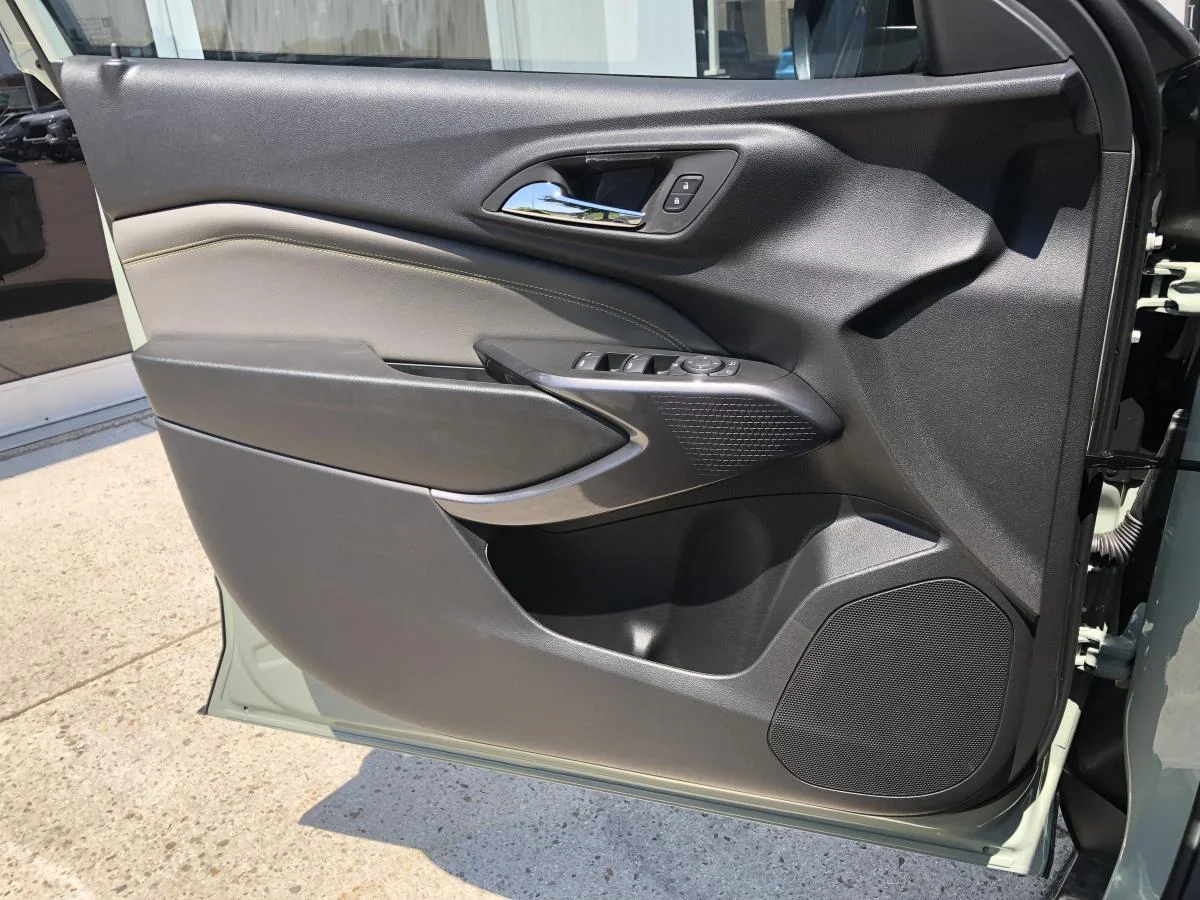 New 2026 Green Chevrolet Fwd 4dr Activ image 18