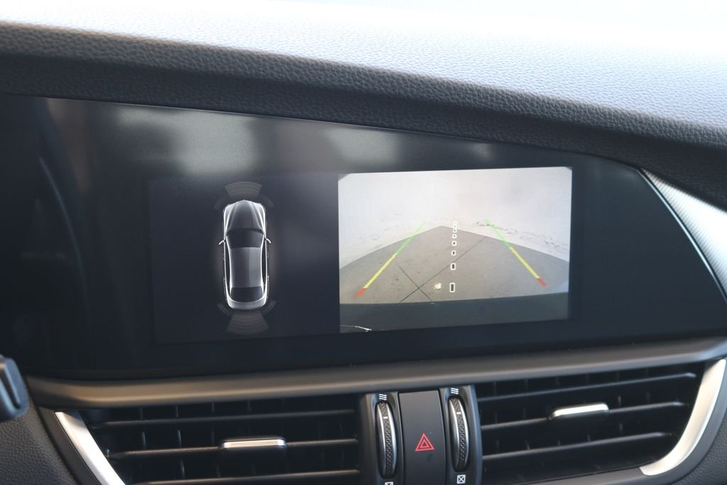 2025 Alfa Romeo Giulia Base - Photo 36