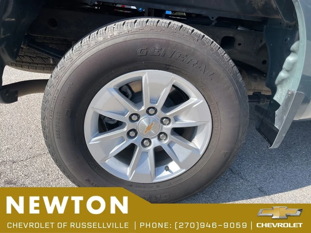 Used 2025 Cypress Gray Chevrolet LT image 44