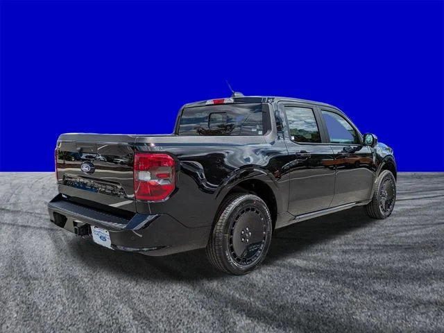 New 2026 Black Ford Lobo High image 4