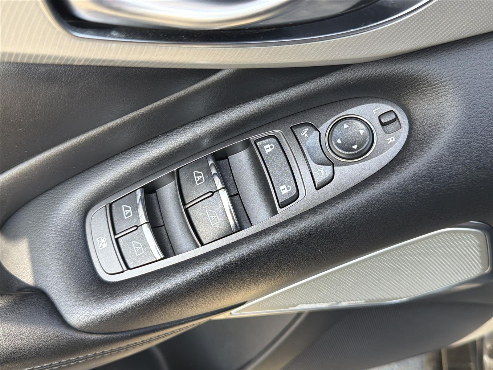 2022 INFINITI Q50 LUXE - Photo 18