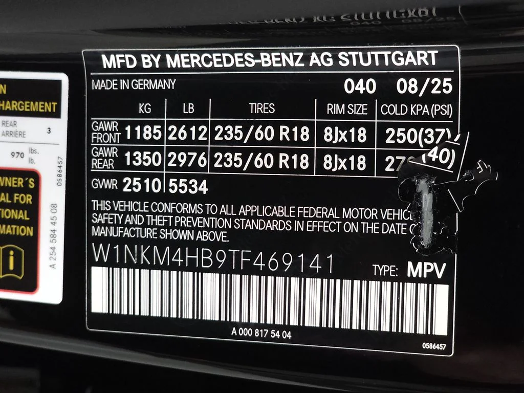Certified Used 2026 Black Mercedes-Benz GLC 300 image 33
