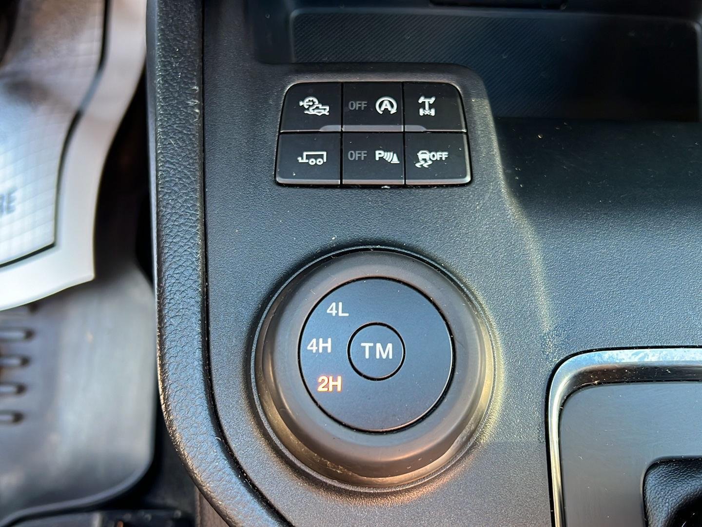 Used 2019 Lightning Blue Ford XLT image 17