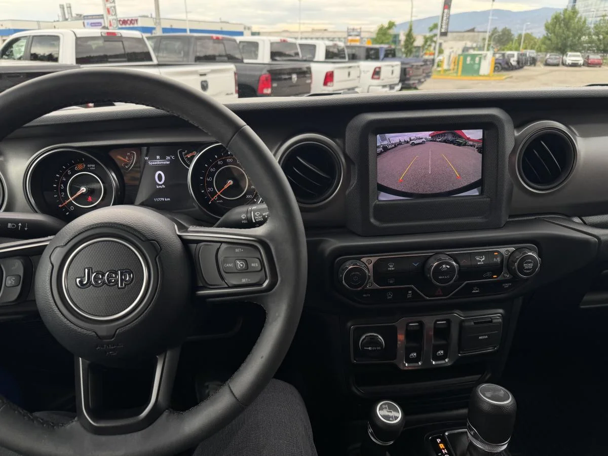 Used 2023 Blue Jeep Sport S image 16
