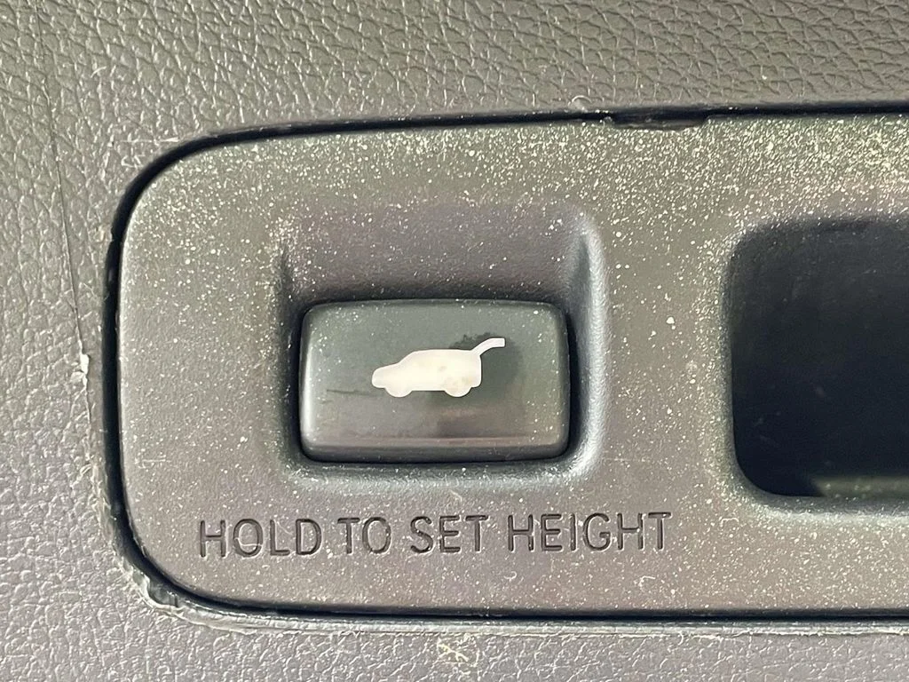 Used 2018 Silver Honda EX-L image 9