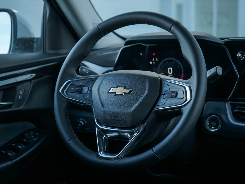 New 2026 Mosaic Black Metallic Chevrolet LT image 14