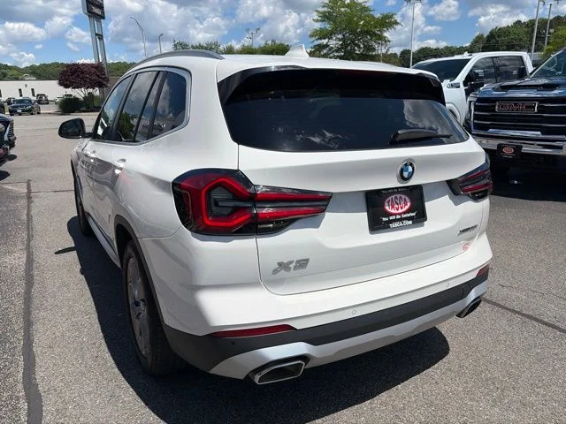 Used 2023 White BMW xDrive30i image 5
