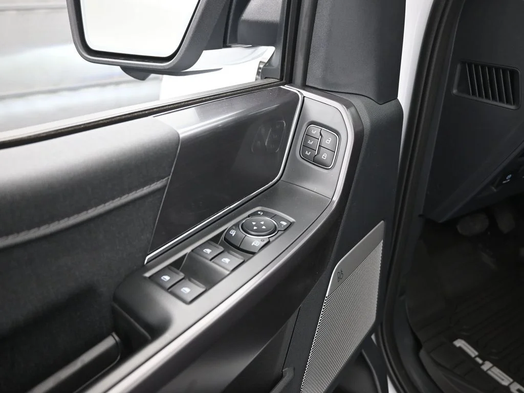 New 2026 Oxford White Ford Lariat image 10
