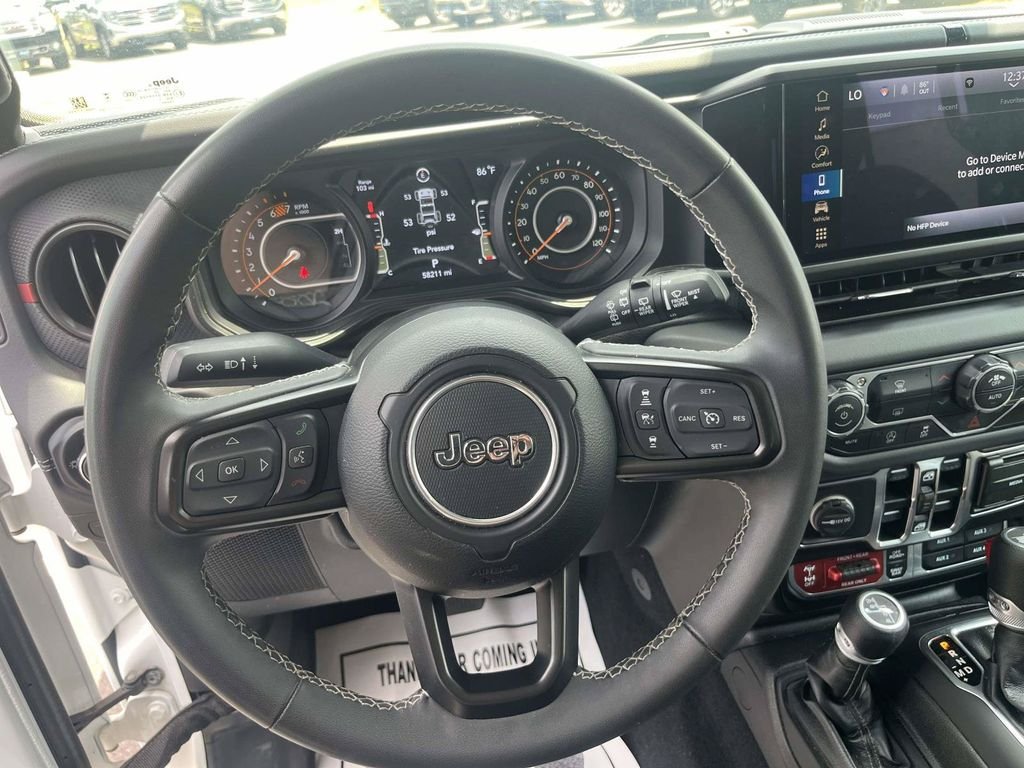 Used 2025 White Jeep Rubicon image 19