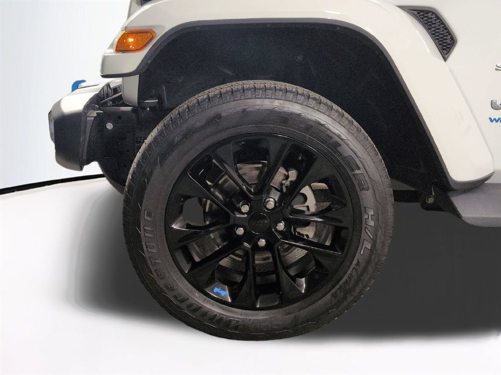 Used 2022 White Jeep Unlimited Sahara 4xe image 13