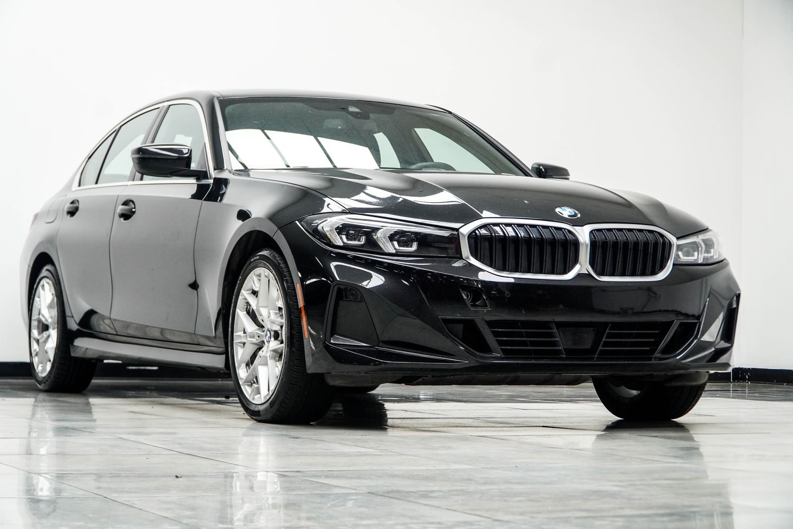 Used 2025 Black BMW 330i xDrive image 4