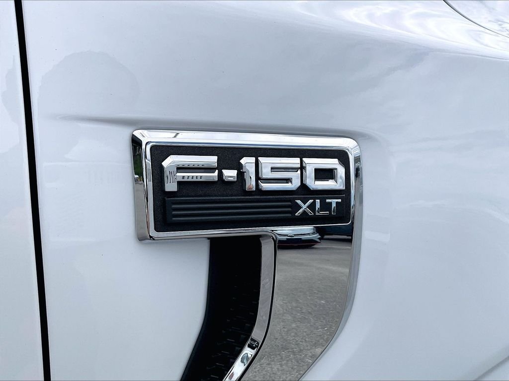 Used 2024 Oxford White Ford XLT image 26