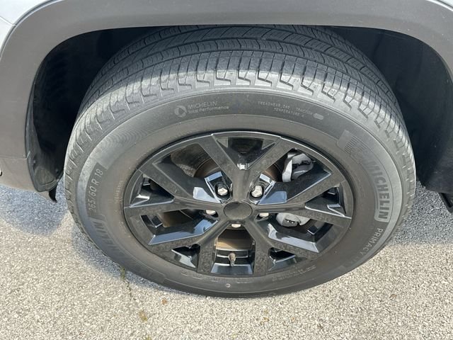 Used 2021 Silver Jeep Limited image 30