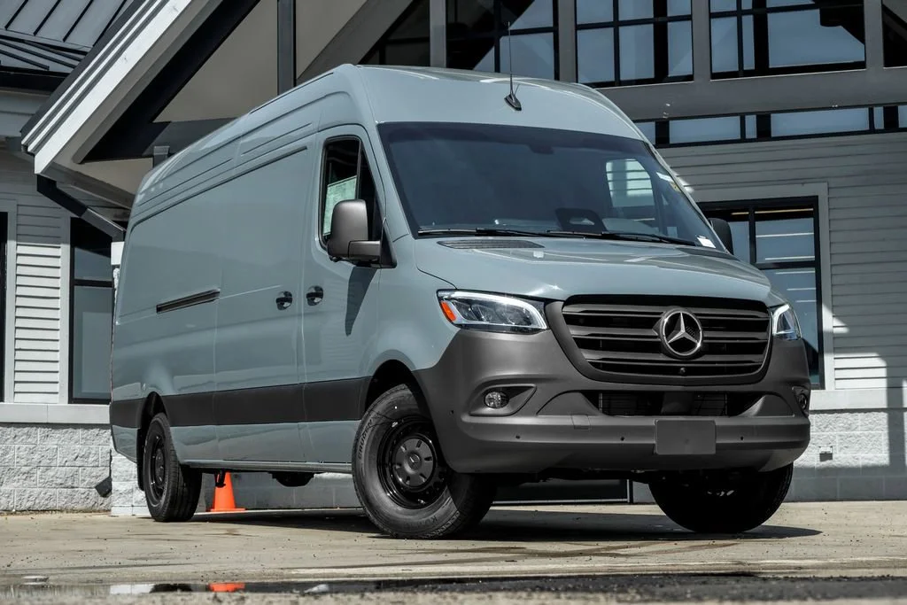 New 2026 Blue Gray Mercedes-Benz Cargo 170 WB image 32