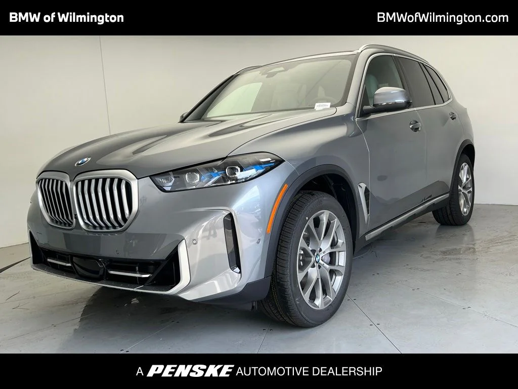New 2026 Skyscraper Grey Metallic BMW sDrive40i image 1
