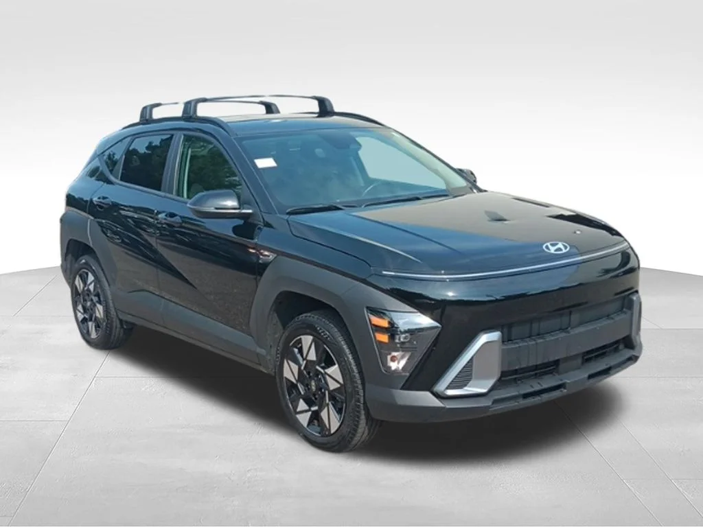 Used 2025 Abyss Black Pearl Hyundai SEL image 9
