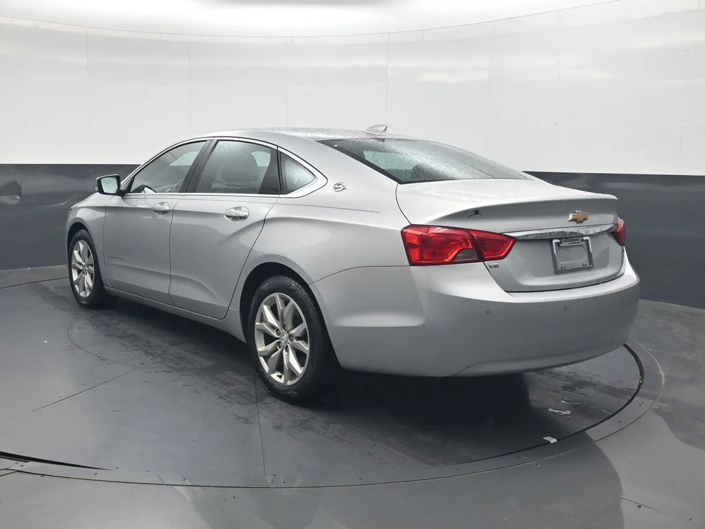 Used 2020 Silver Chevrolet LT image 6