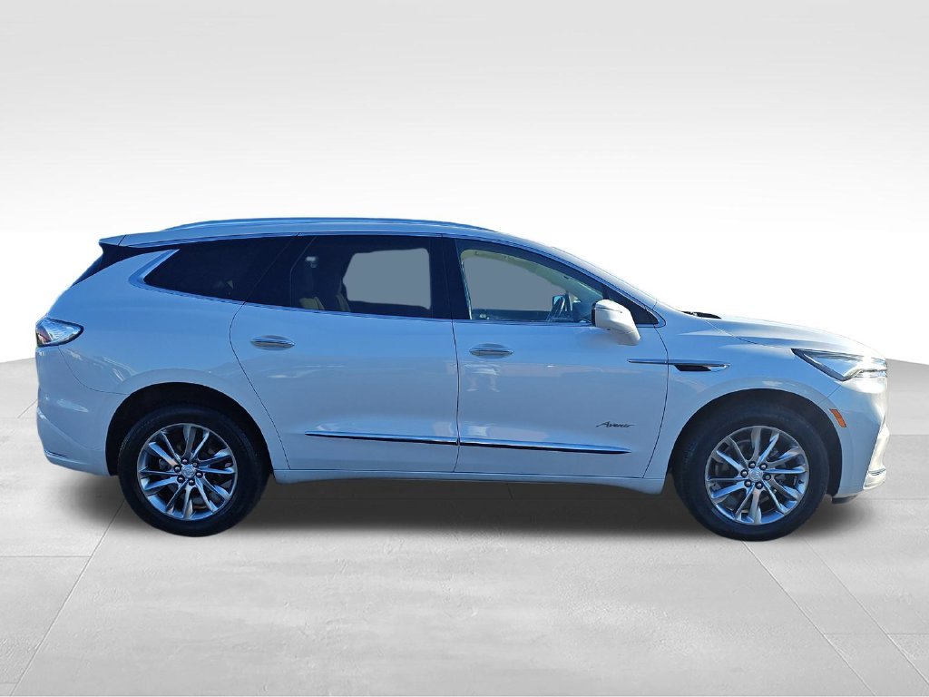 Used 2022 White Buick Avenir image 6