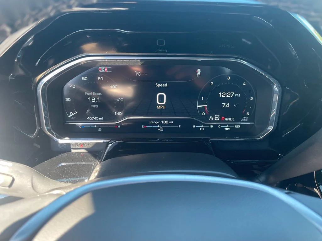Used 2025 Onyx Black GMC SLT image 22