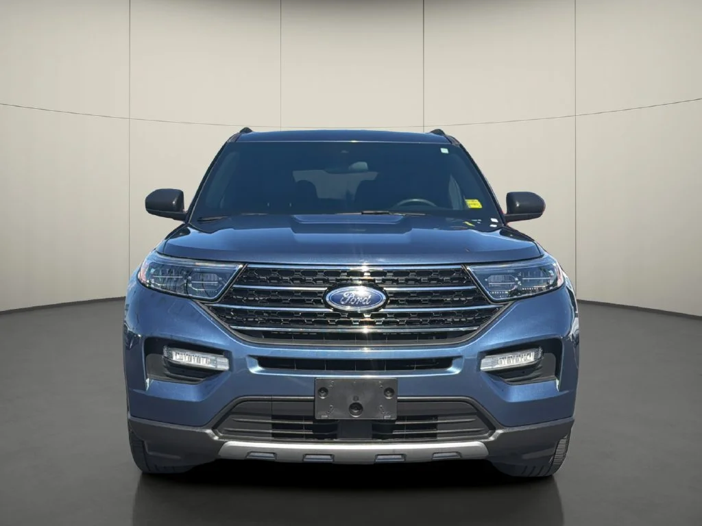Used 2020 Blue Ford XLT image 2