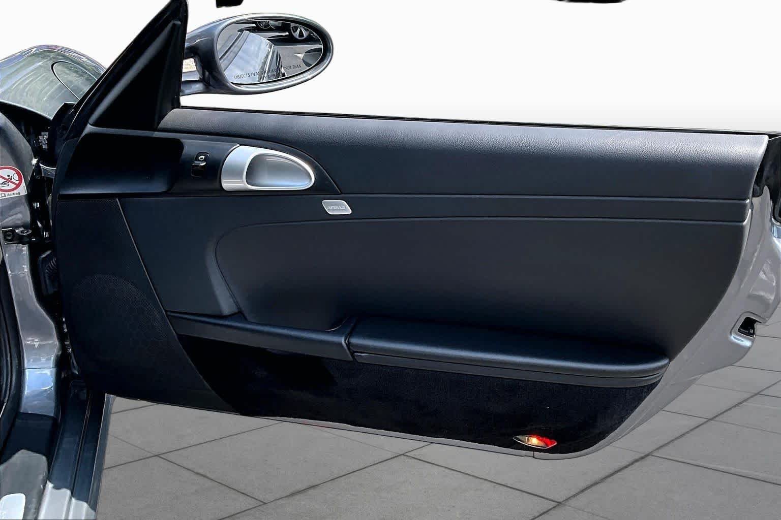 Used 2005 GRAY Porsche  image 25