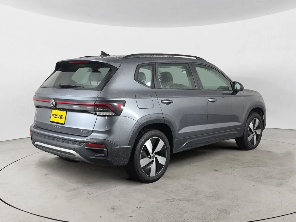 Used 2025 Monument Gray w/Dp Blk Rf Volkswagen 1.5T S image 5