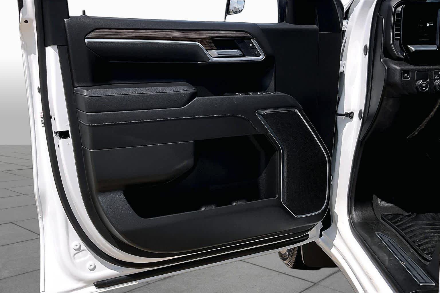 Used 2026 Summit White Chevrolet RST image 20