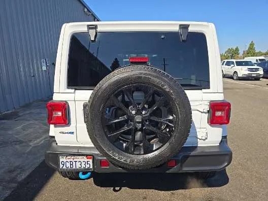 Used 2022 Bright White Clearcoat Jeep Unlimited Sahara image 5