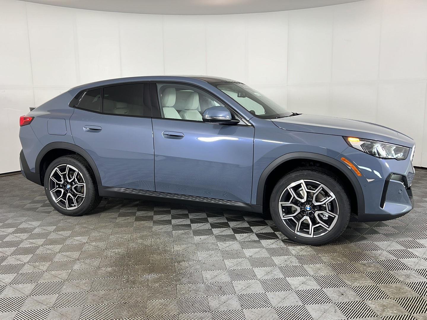 New 2026 Storm Bay Metallic BMW xDrive28i image 15