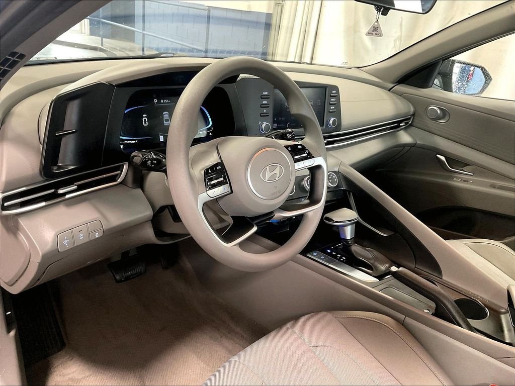 Used 2024 Gray Hyundai SE image 8