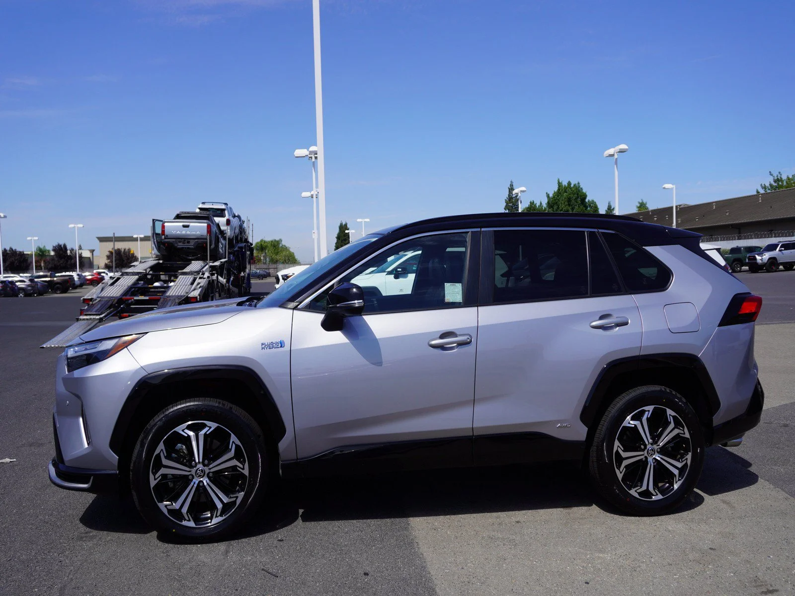 Used 2022 Midnight Black Metallic Toyota XSE image 6