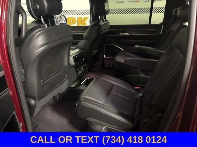 Used 2024 Velvet Jeep Series II image 23
