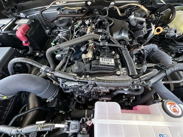 2025 Toyota Tacoma SR5 - Photo 31