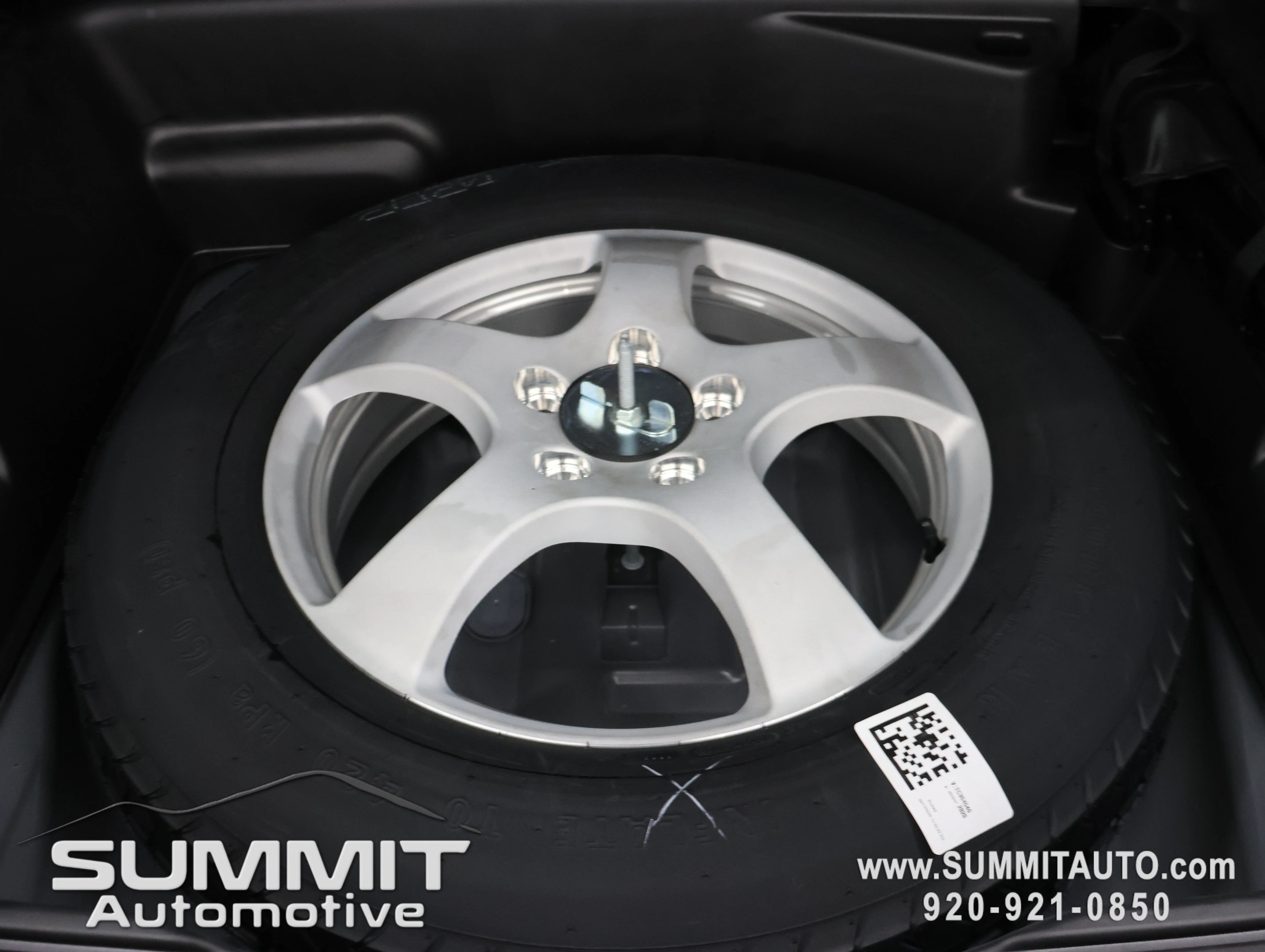 New 2026 Baltic Gray Metallic Clearcoat Jeep Altitude image 30