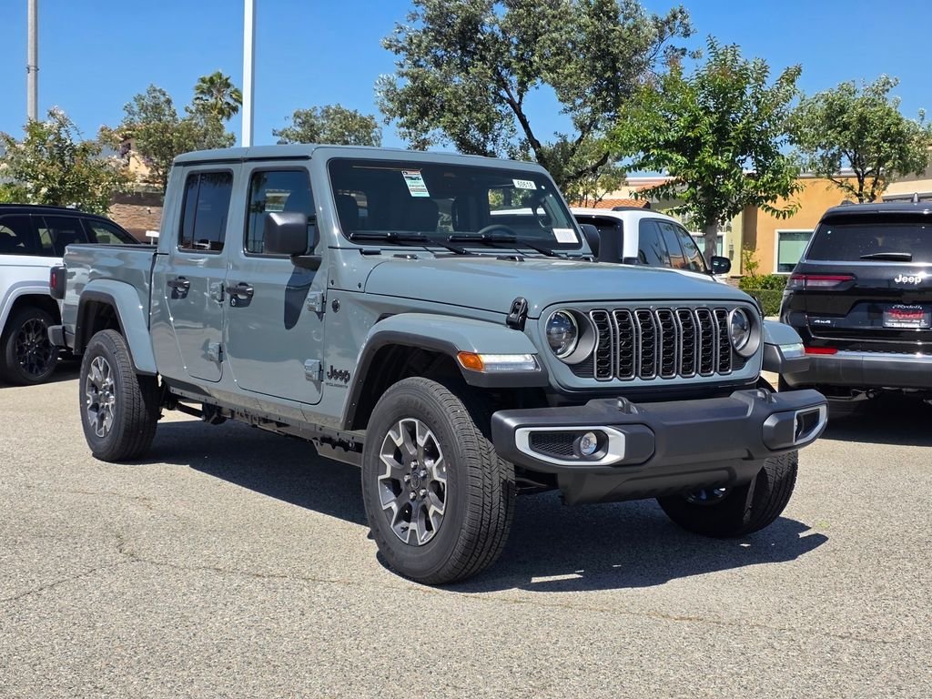 2026 Jeep Gladiator Sahara Auto's photo